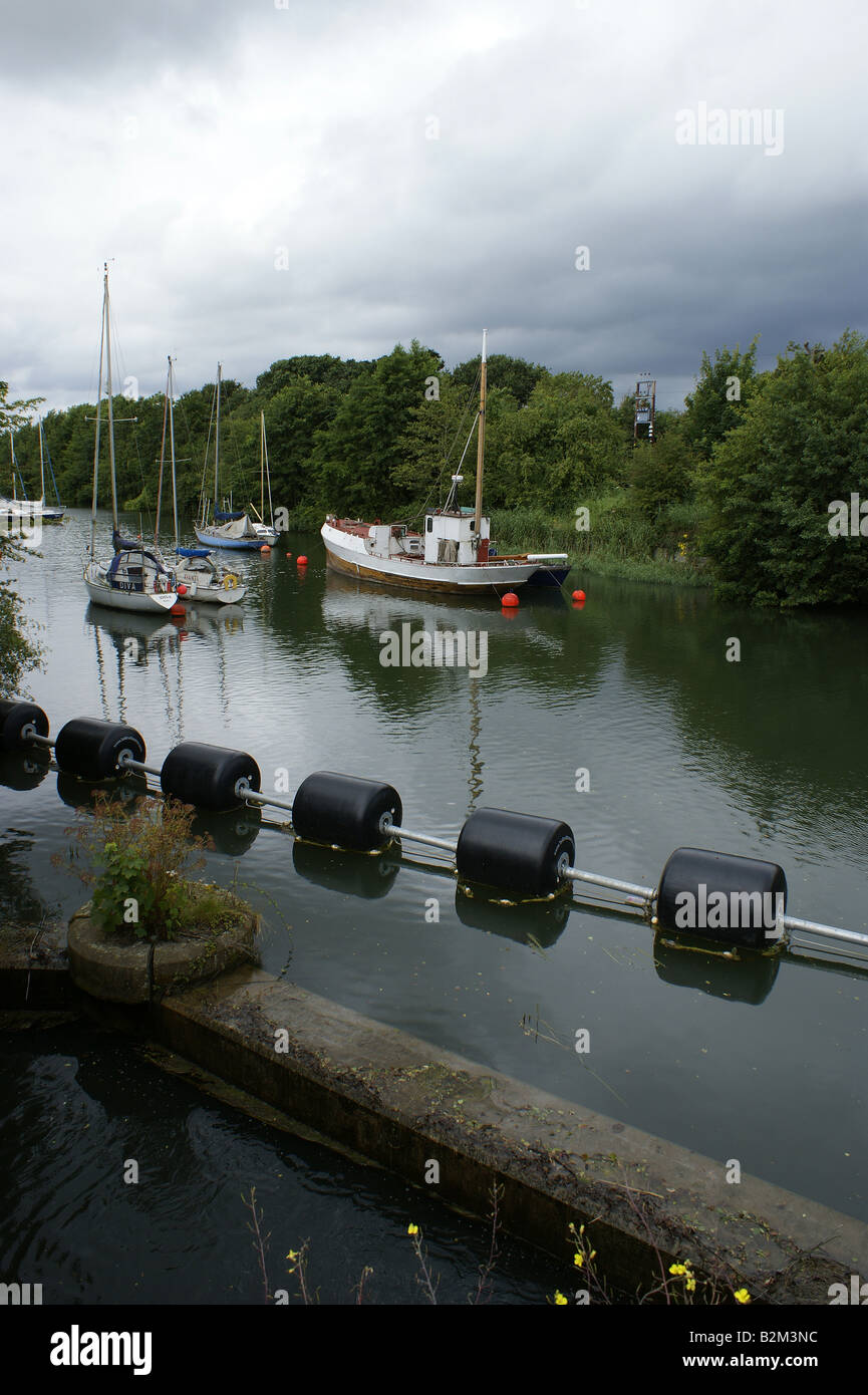 Boote in Lydney Hafen, Gloucestershire, Vereinigtes Königreich. Stockfoto