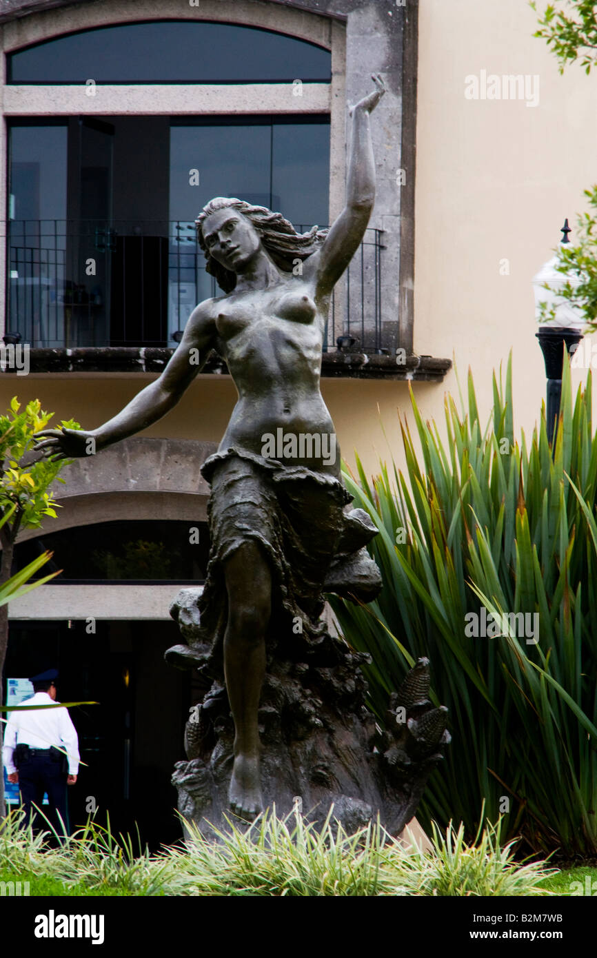 Mexiko, Guadalajara, Zapopan Denkmal für die Frau und die Fruchtbarkeit der Erde arbeitete im Quadrat Zapopan Stockfoto