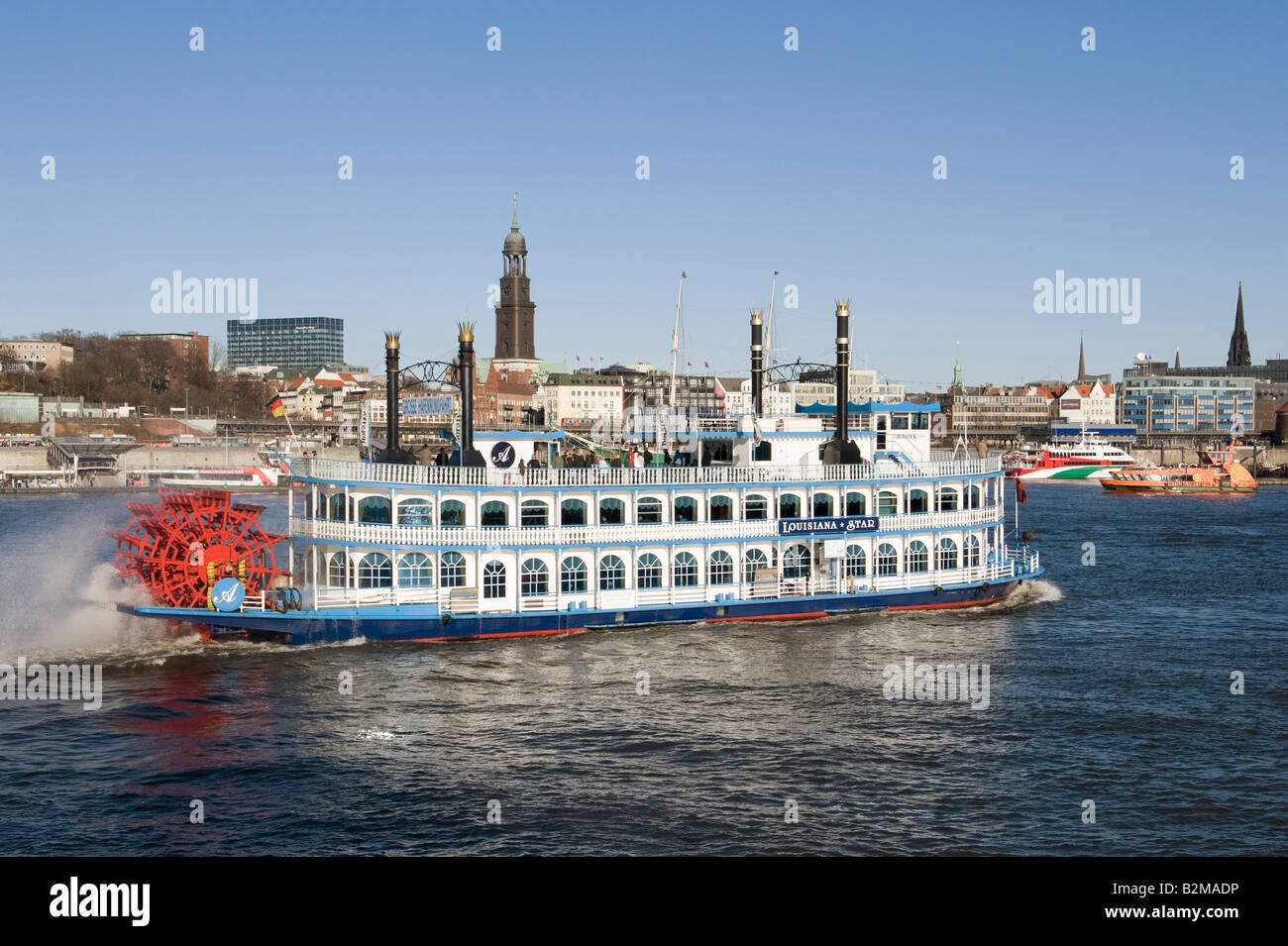 Docks und das Louisiana Star Luxus Dampfschiff, Hamburg, Deutschland, Europa Stockfoto