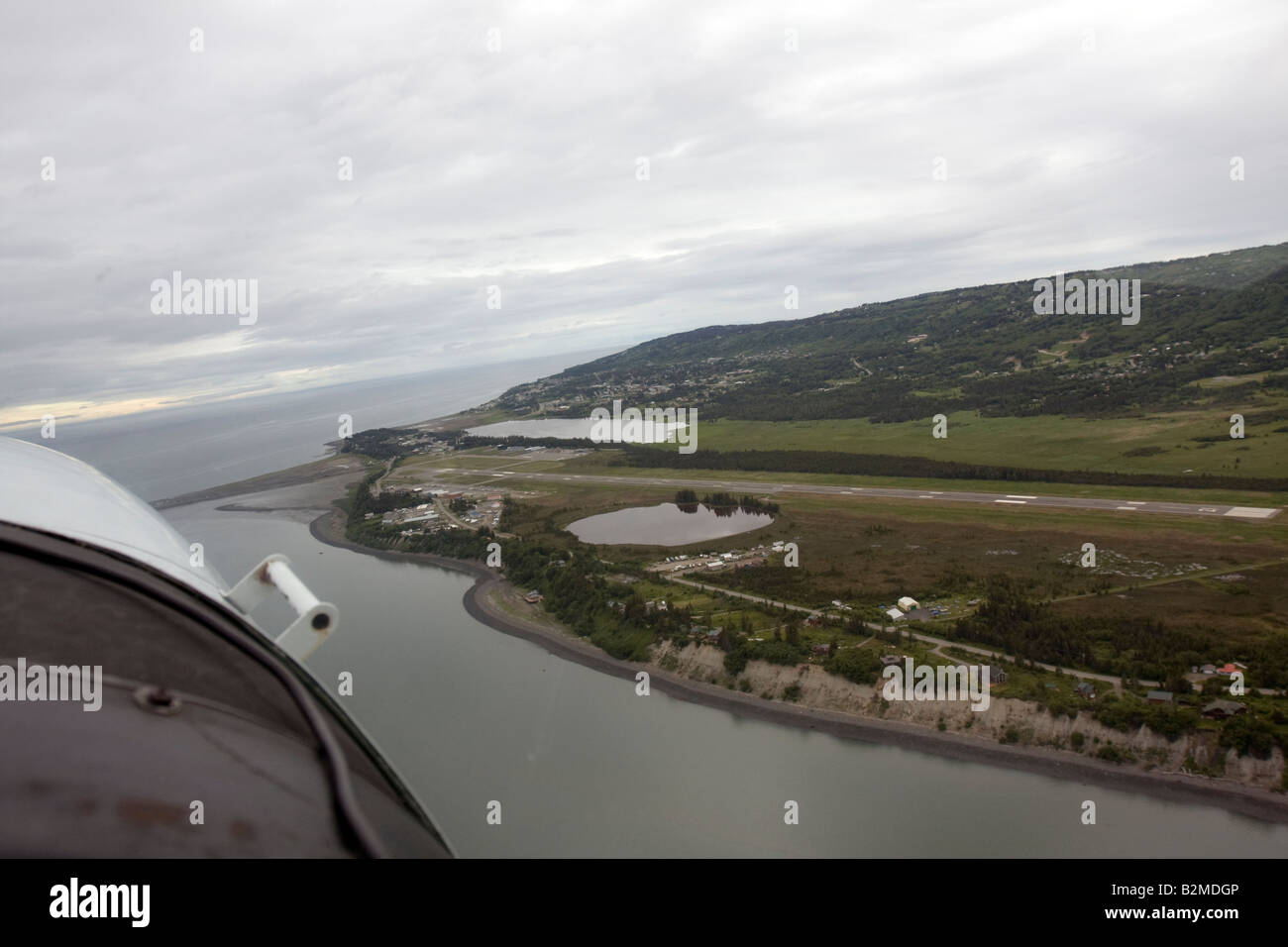 Flug sehen in einem kleinen Flugzeug-Flugzeug über der Küste von Cook Inlet in der Nähe von Homer, Alaska, Vereinigte Staaten von Amerika Stockfoto