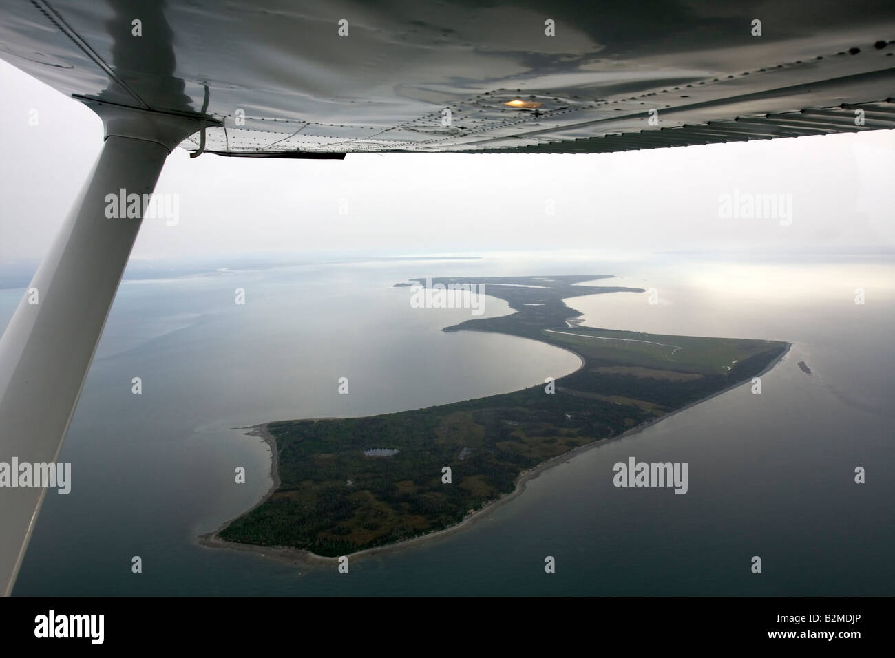 Kalgin Insel mit Oldmans Bucht während eines Flighseeing über Cook Inlet, Alaska, Vereinigte Staaten von Amerika Stockfoto