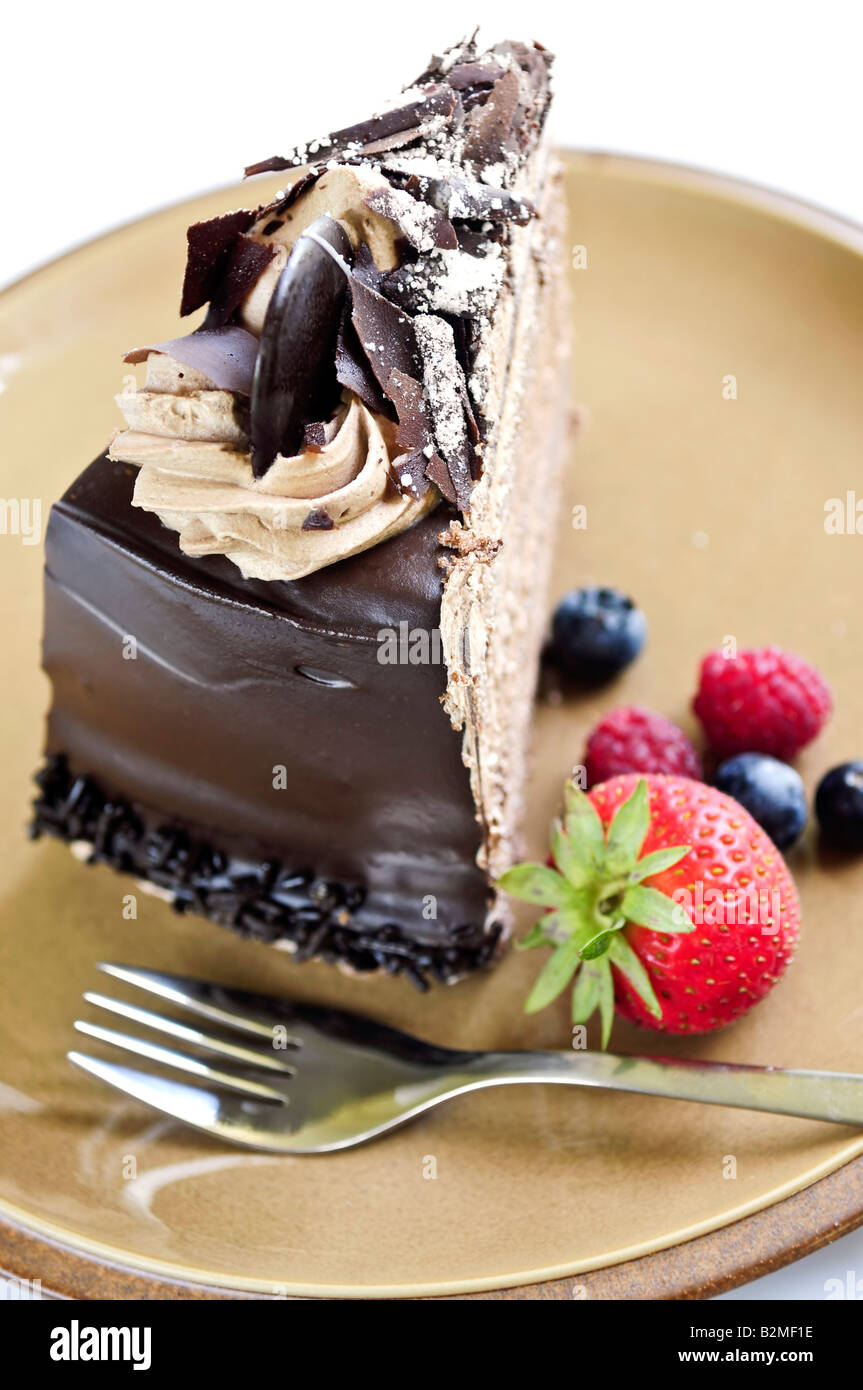 Mousse au Chocolat Kuchen auf dem Silbertablett serviert Stockfoto