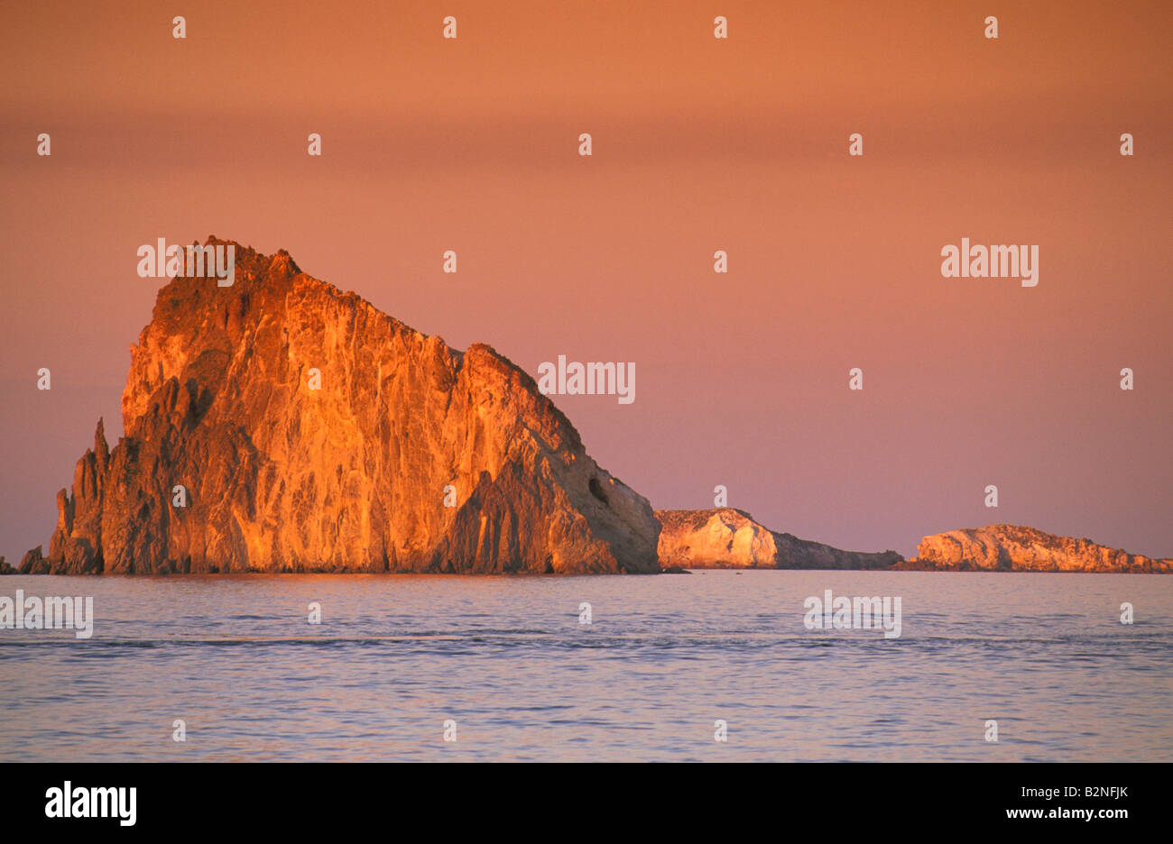 Lisca Bianca und Bottaro Klippen, Äolischen Panarea, Italien Stockfoto