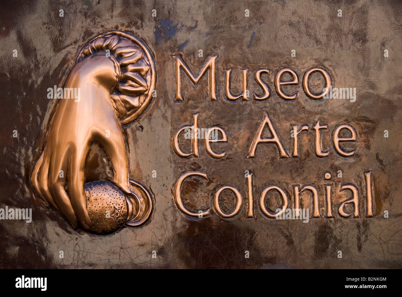 Messingplakette am Eingang zum Museum für koloniale Kunst Museo de Arte Colonial, Havanna Kuba Stockfoto