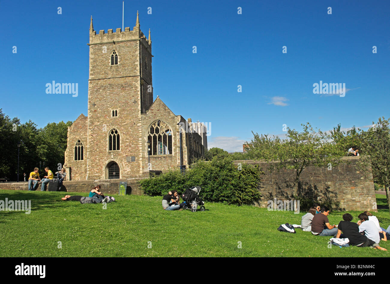 Bristol s Schlosspark verlassener 14. Jahrhundert s St Peter Kirche England Stockfoto