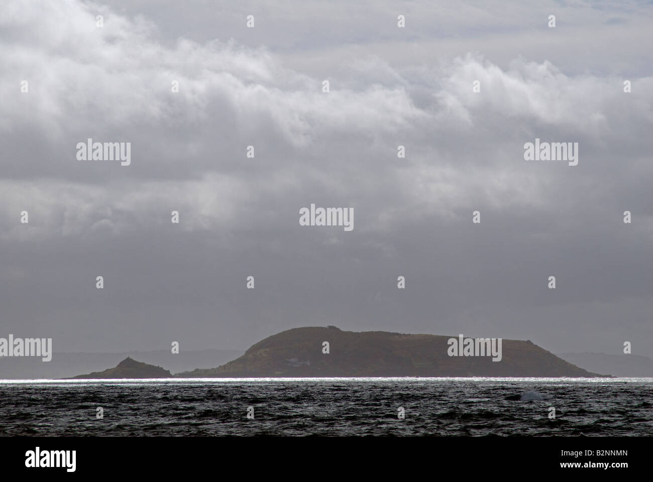 Insel Jethou Ansicht von Guernsey an stürmischen Tag Stockfoto
