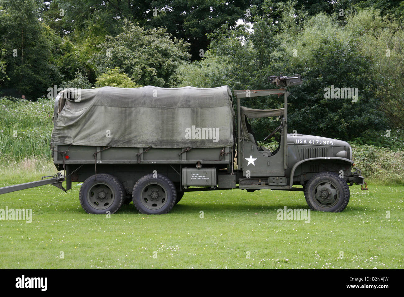 2. Weltkrieg Armee LKW mit Maschinengewehr montiert auf der Kabine, bei einer Show in Lancashire. Stockfoto