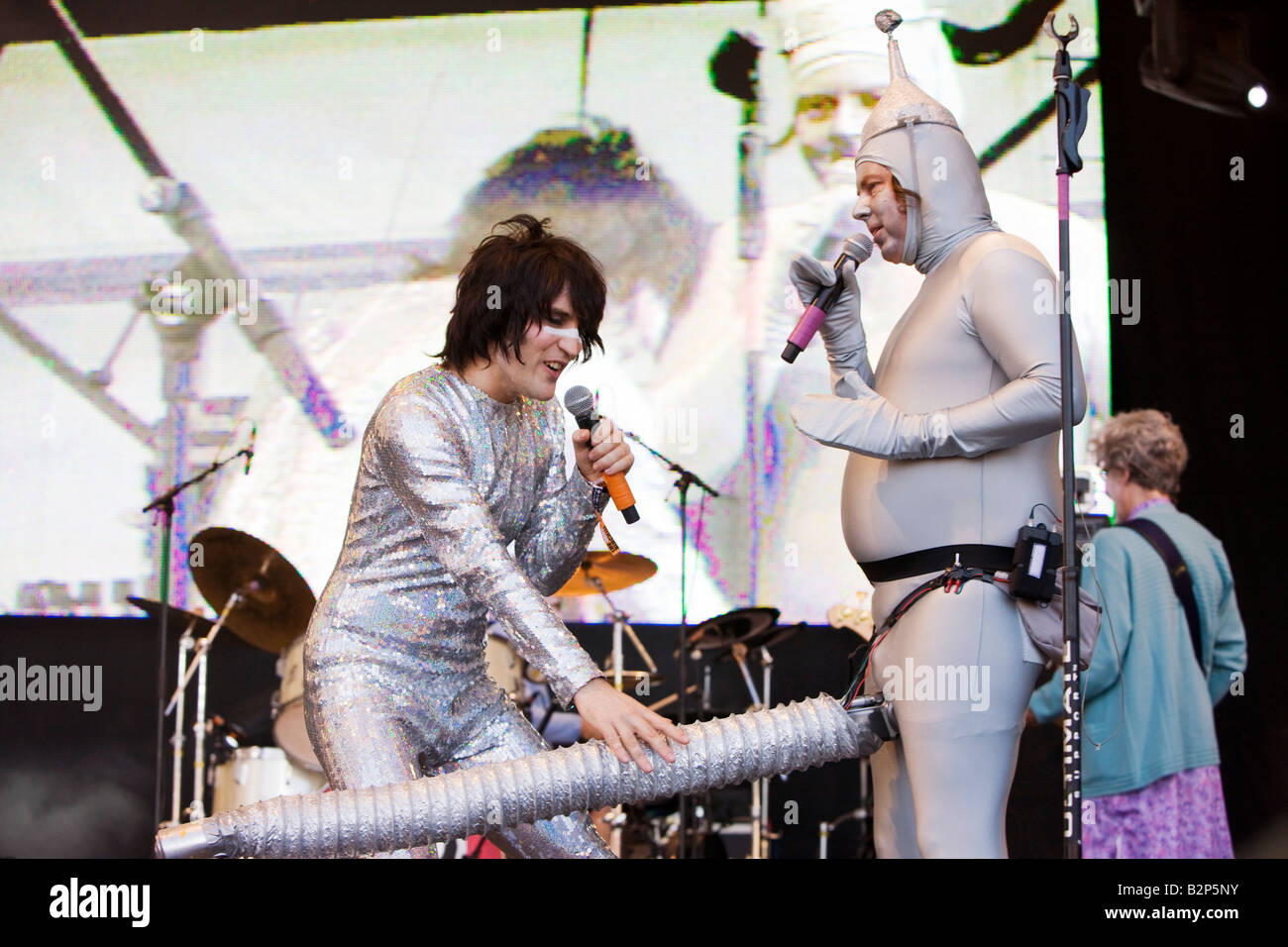 Noel Fielding von The Mighty Boosh die live The Big Chill Festival 2008, Eastnor Castle Herefordshire Stockfoto