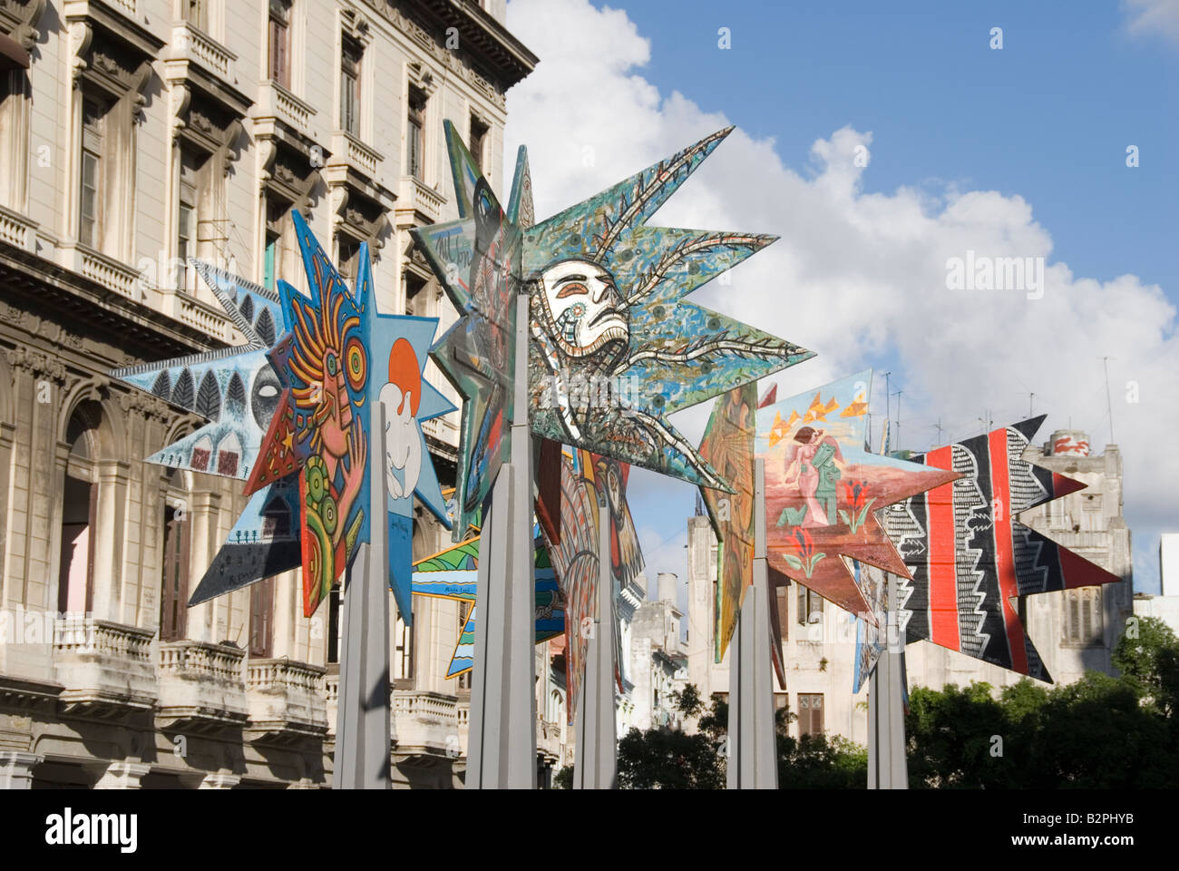 Skulptur vor dem nationalen Kunstmuseum Museo Nacional de Bellas Artes in La Habana Vieja Havanna Kuba Stockfoto