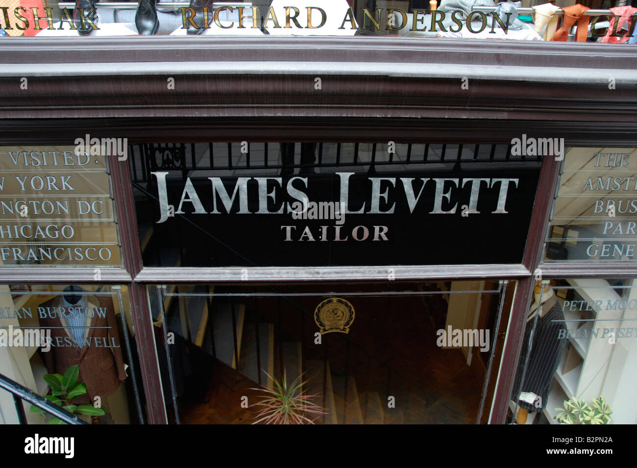 James Levett traditionelle maßgeschneiderte Schneider in Saville Row London England Stockfoto