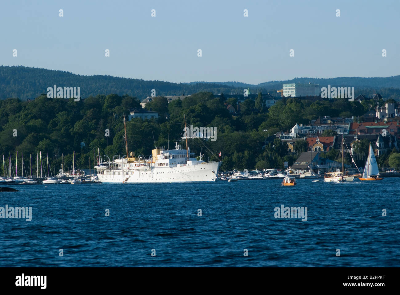 Die Yacht von der norwegischen königlichen Familie Norge vor Anker in Frognerkilen in Oslo Stockfoto