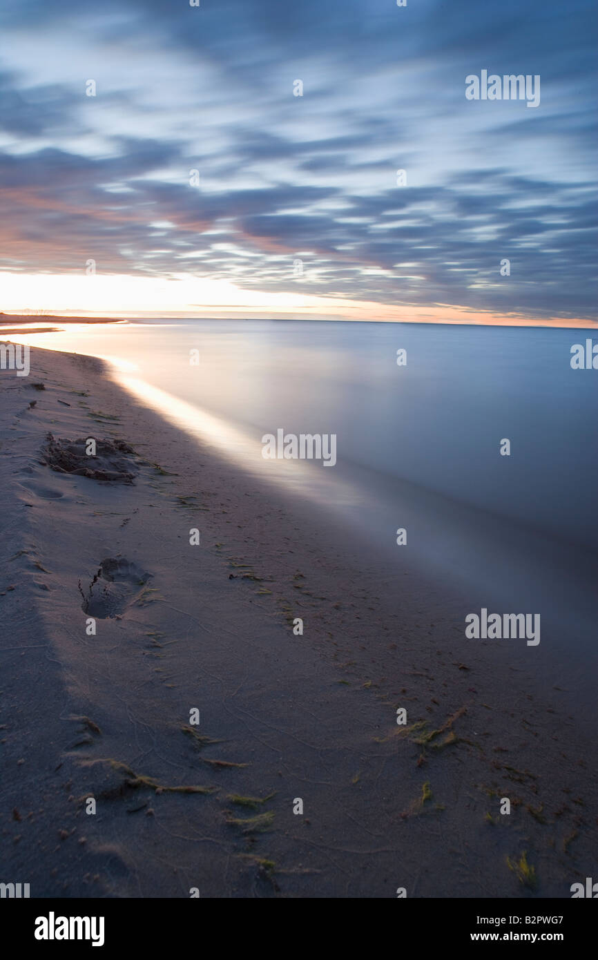 Küste auf Insel Ruhnu Stockfoto