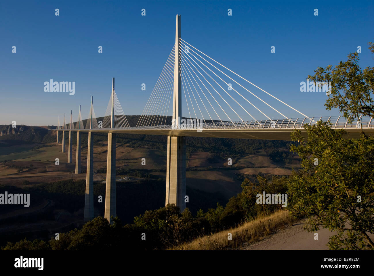 Europa Frankreich Aveyron Millau Hängebrücke Stockfoto