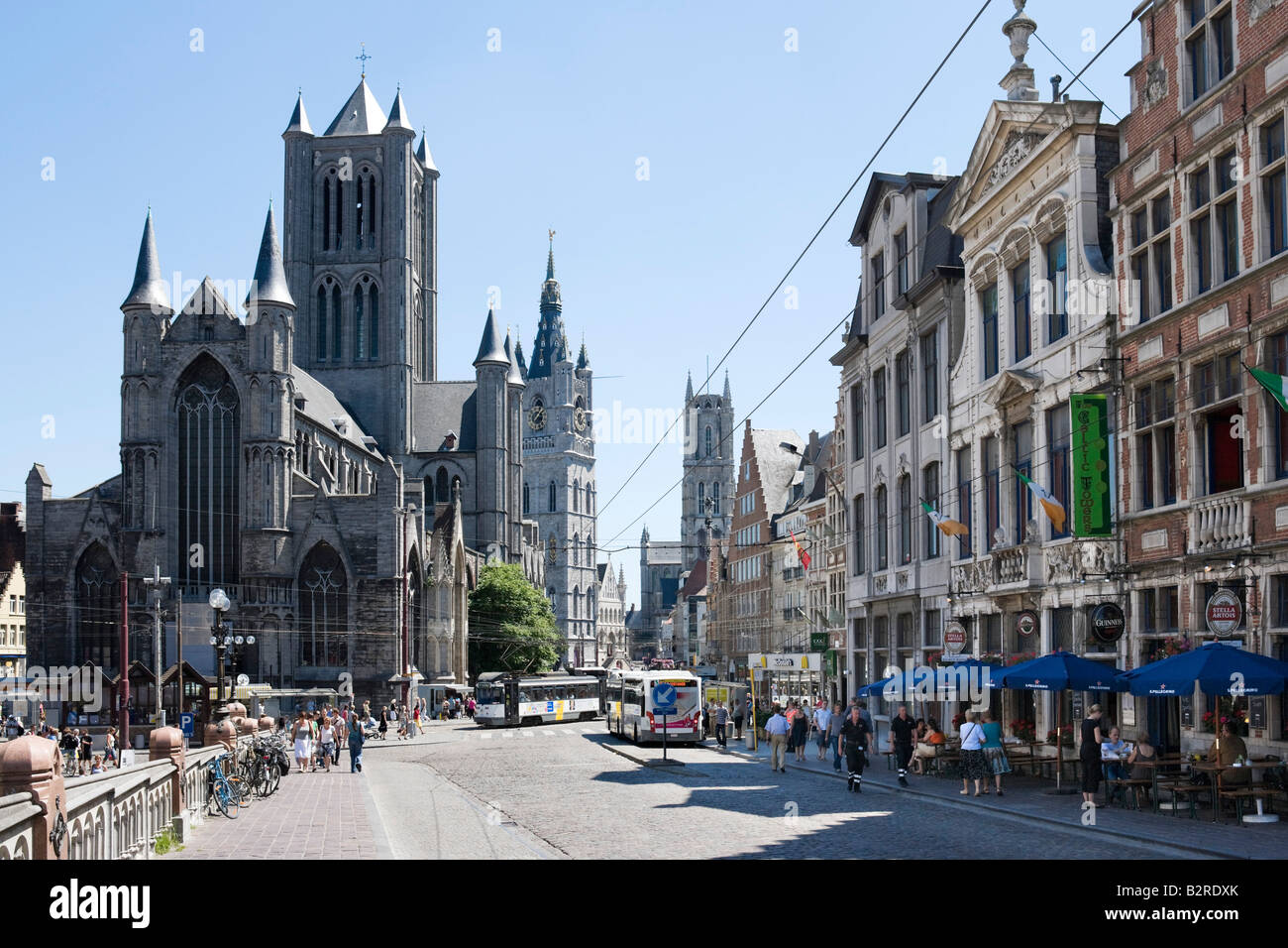 Zeigen Sie nach unten St Michielshelling St Niklasskerk, Gouden Leeuwplein und der Kathedrale, Gent, Belgien an Stockfoto