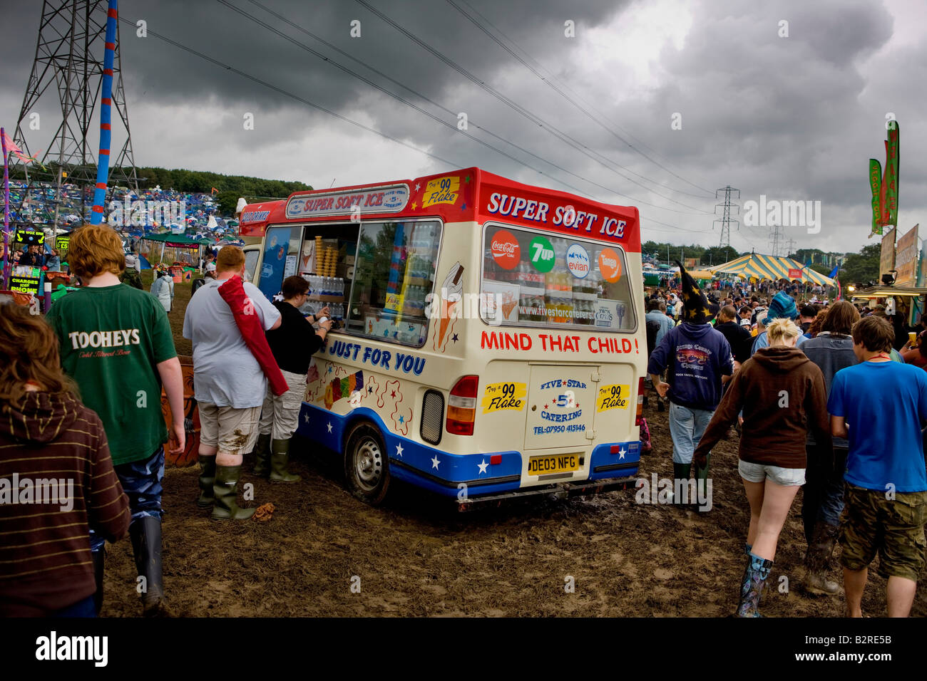 Ice Cream van, Glastonbury Musikfestival, Somerset Vereinigtes Königreich Stockfoto