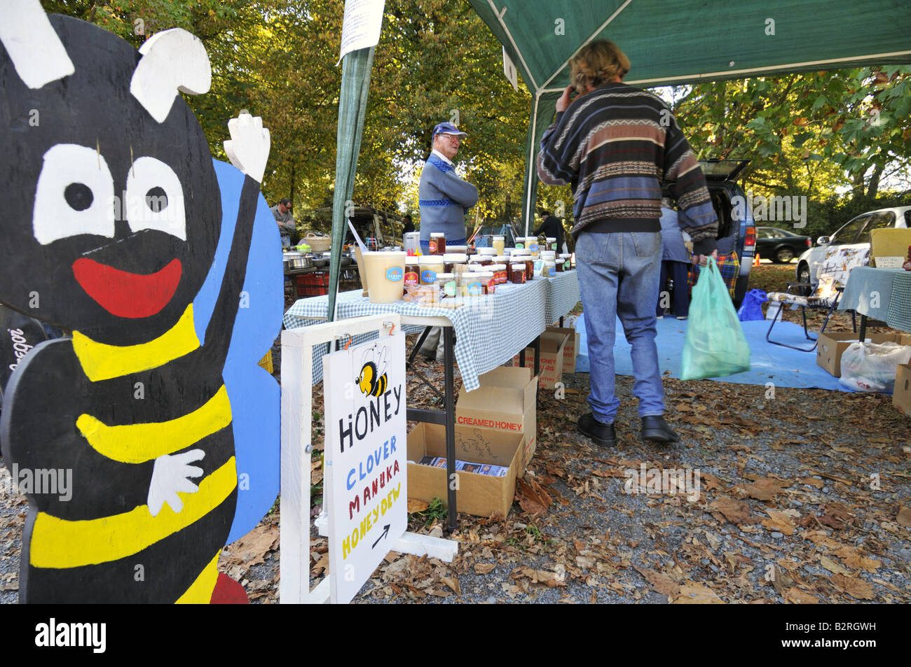 Manuka-Honig-Stand auf der Christchurch Riccarton Sonntagsmarkt Neuseeland Stockfoto