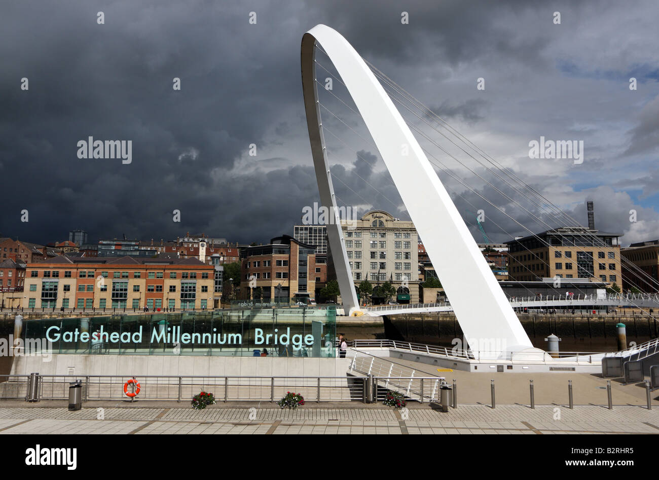 Millennium Bridge, Newcastle upon Tyne, Tyne and Wear, Vereinigtes Königreich Stockfoto