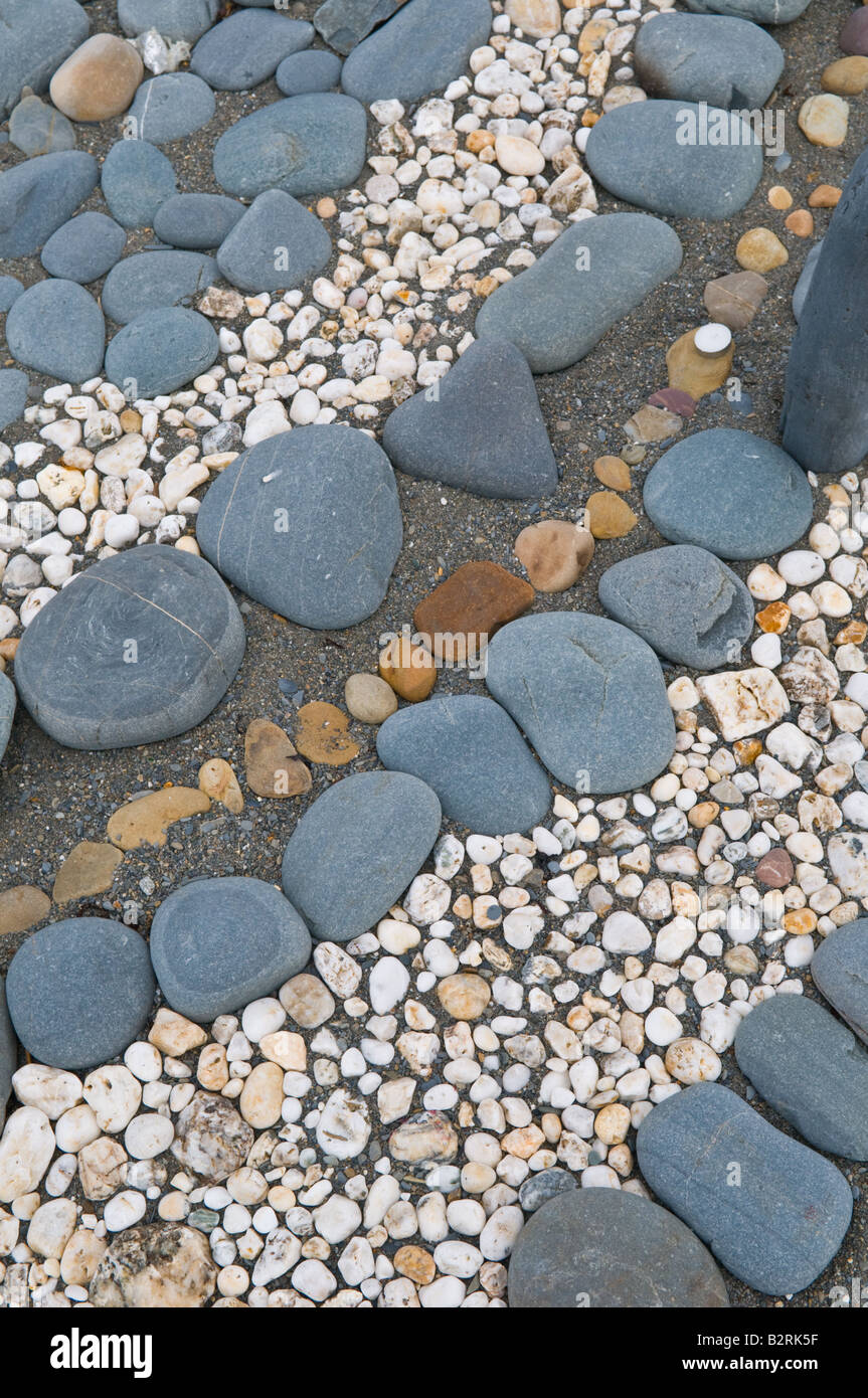 Steinkreis am Strand Aberystwyth Wales UK abstraktes Muster Stockfoto
