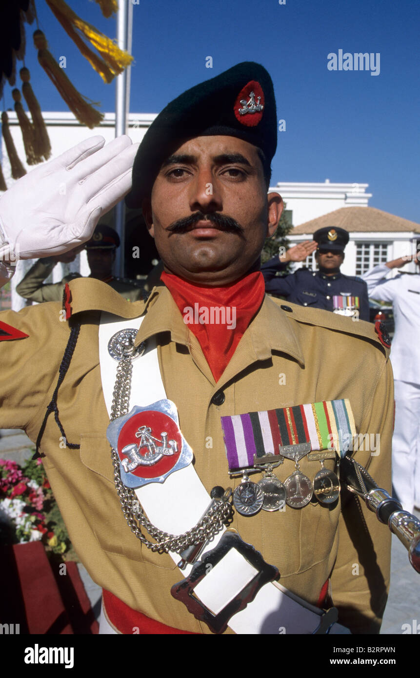 Eine pakistanische Armee Ehre Gardist steht stramm in Islamabad-Pakistan Stockfoto