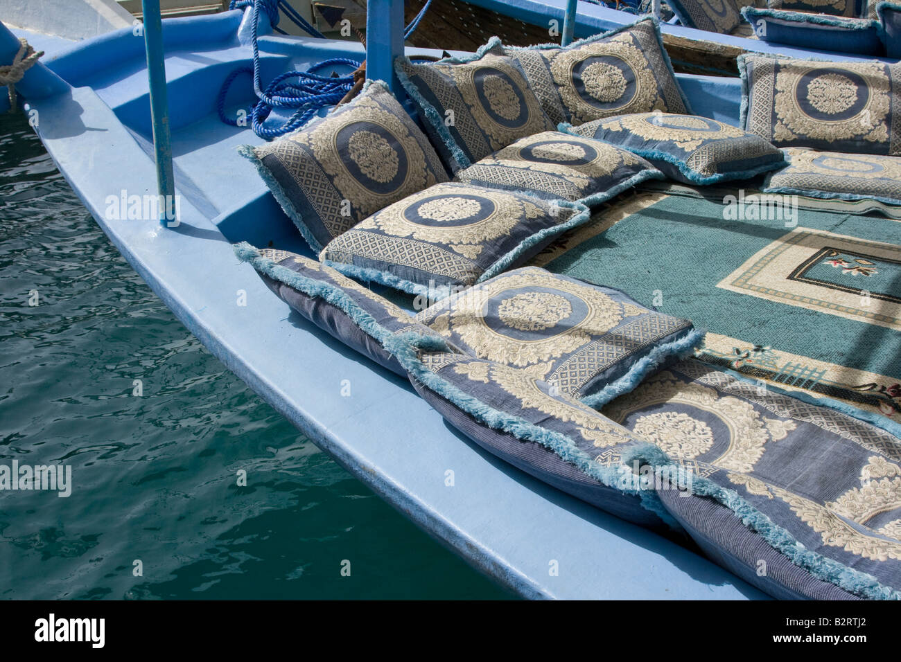 Komfort für eine ganztägige Dhow Tour auf der Halbinsel Musandam im Oman Stockfoto
