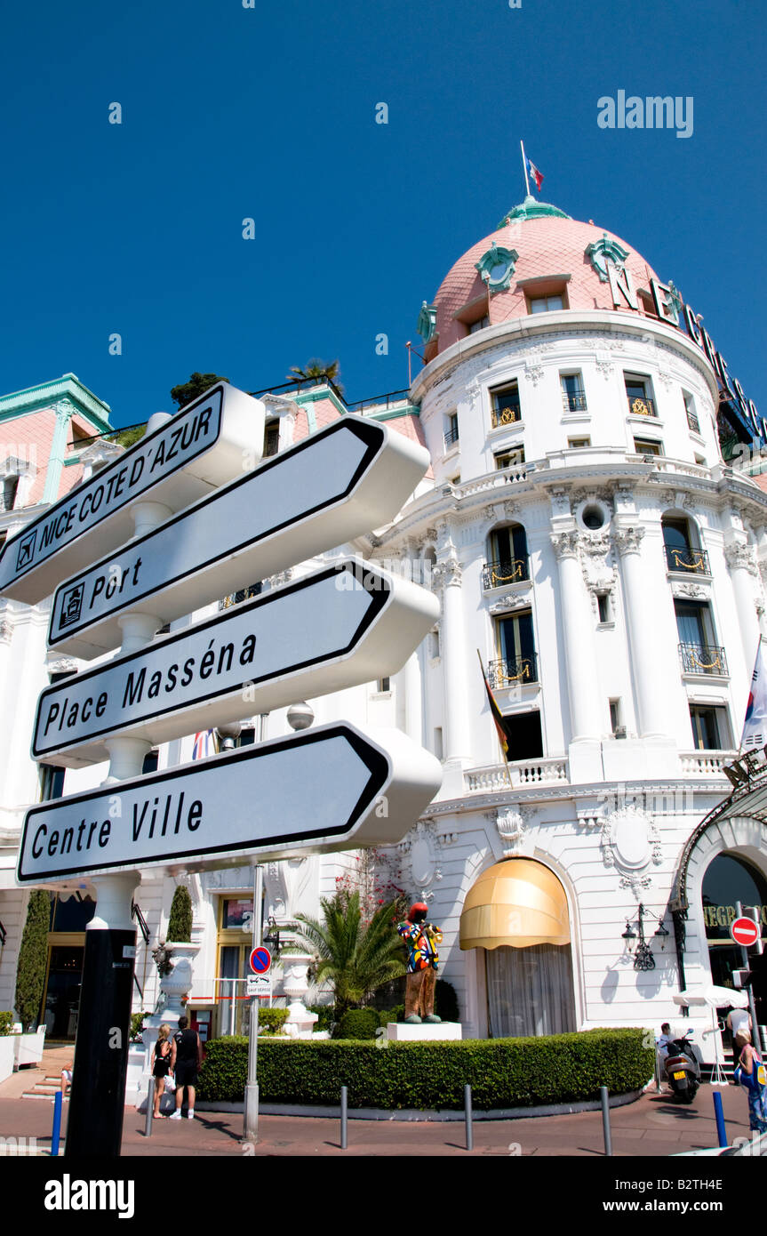 Hotel Negresco und Straße Zeichen, Promenade des Anglais, Nizza, Côte d ' Azur, Frankreich Stockfoto