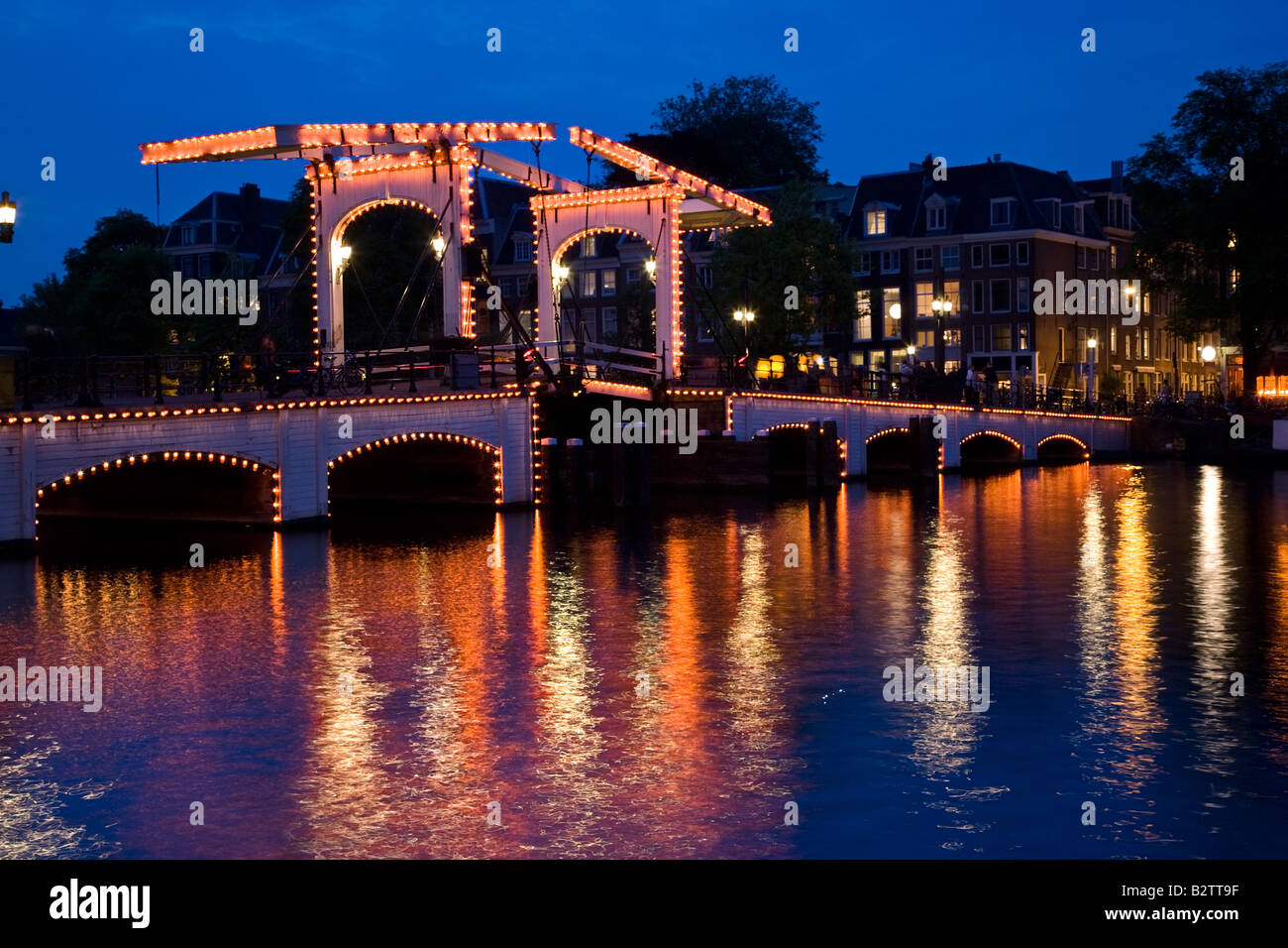 Magere Brücke, Amsterdam, Niederlande. Stockfoto