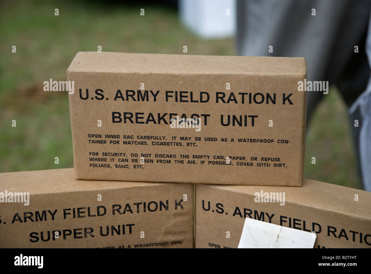 Anzeigen des Jahrgangs U S Army-Ausrüstung zu fairen Gainesville Florida U S Army 2. Weltkrieg K Ration Lebensmittel Stockfoto