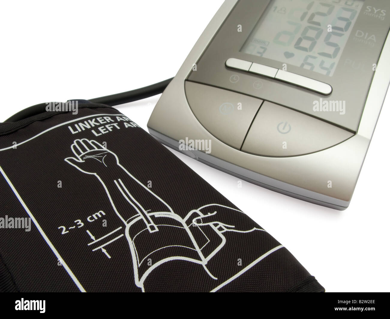 Moderne elektronische Blutdruckmessgerät (Blutdruck messen Ausrüstung) isoliert auf weißem Hintergrund Stockfoto