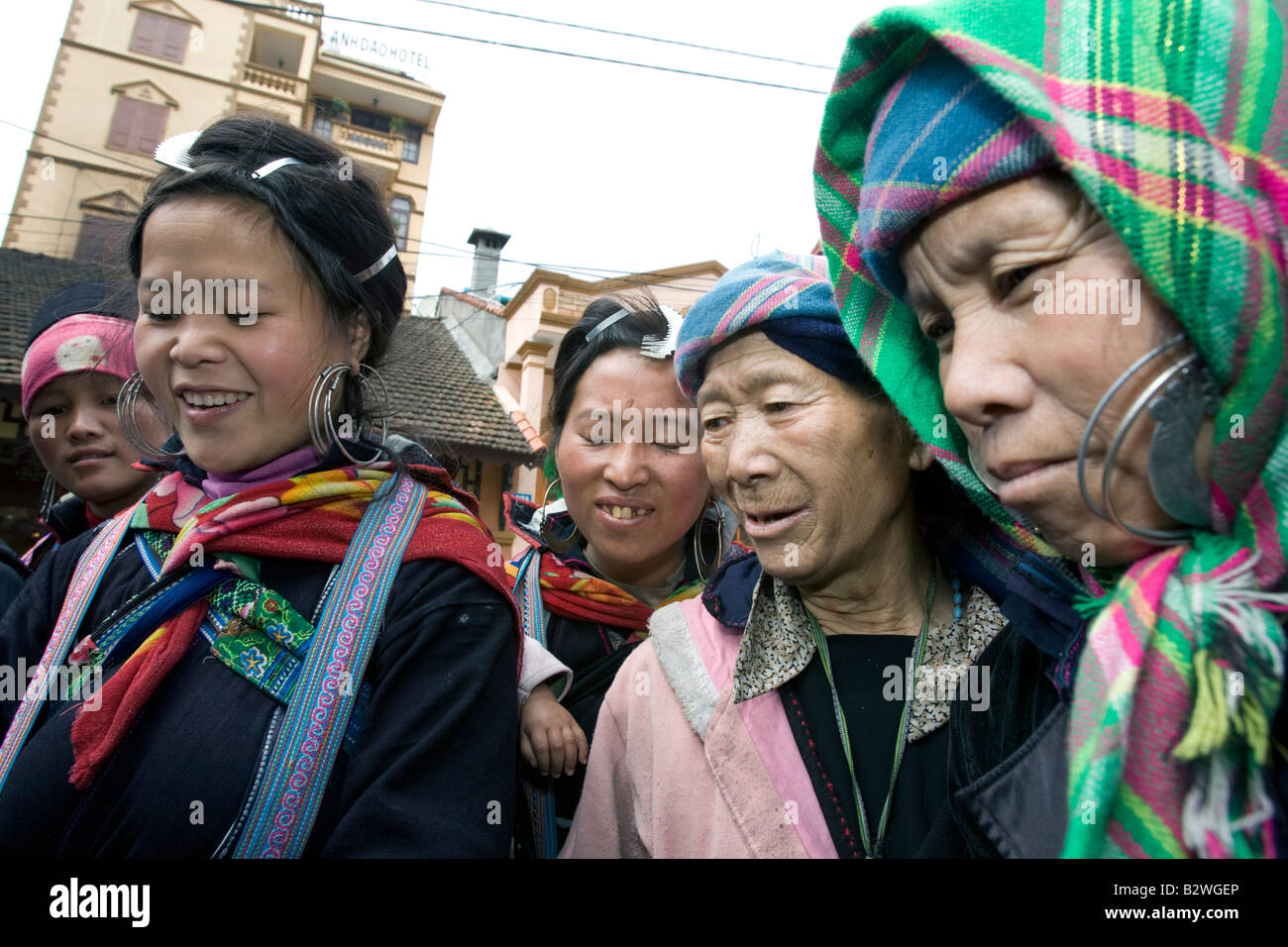 Black Hmong Hilltribe Frauen Markt Sapa Vietnam Stockfoto