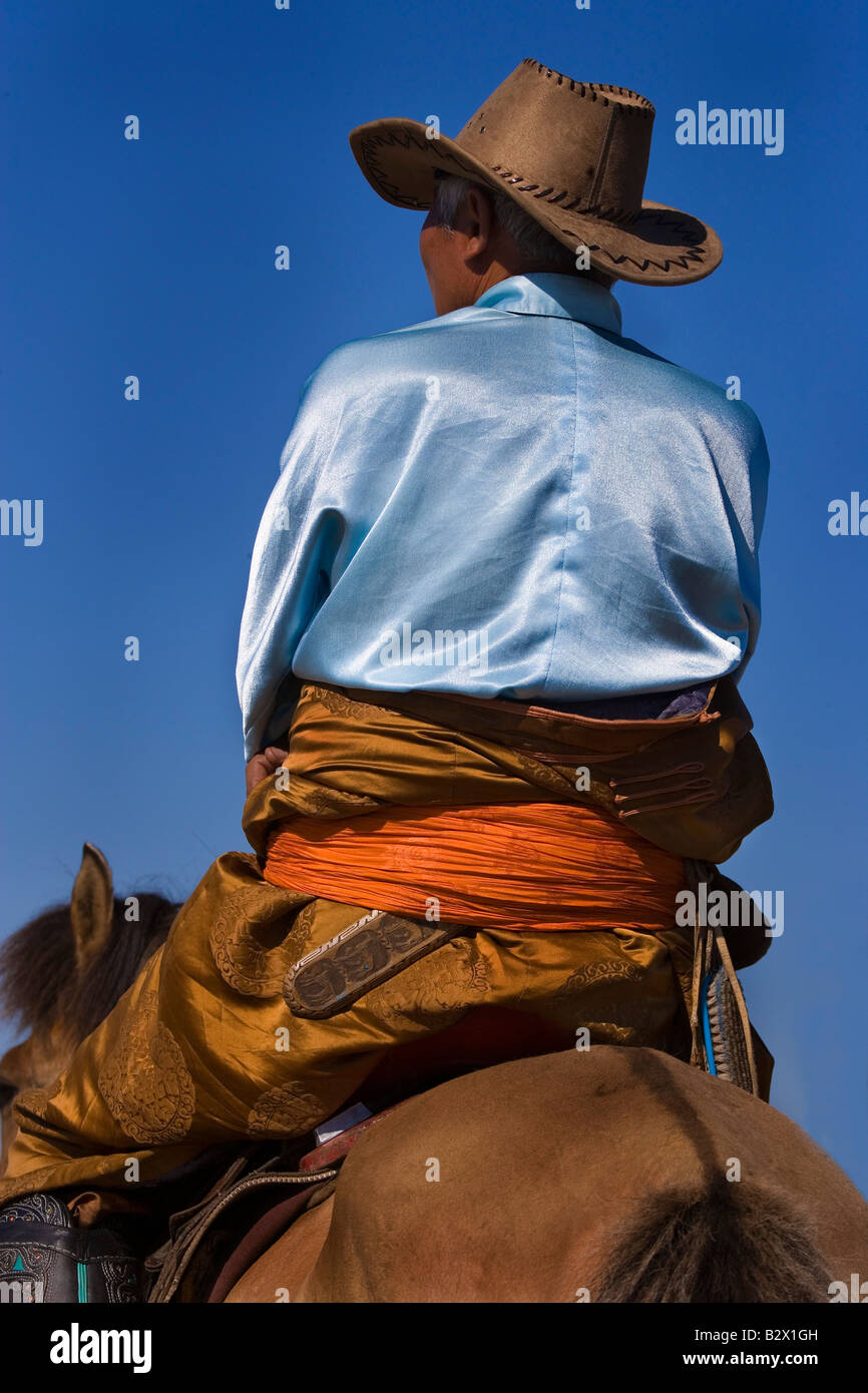 Männliches Pferd Reiter beim jährlichen Hengst-Rennen - das mongolische Äquivalent von Ascot Stockfoto