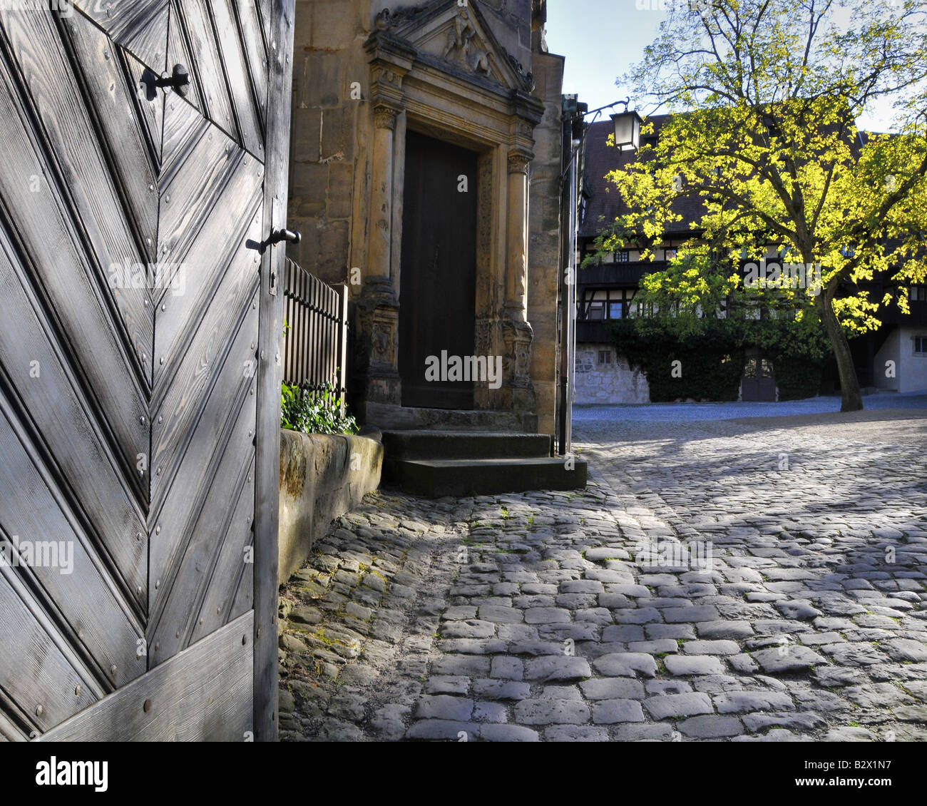 DE - Bayern: Alte Hofhaltung neben dem Kaiserdom in Bamberg (Oberfranken) Stockfoto