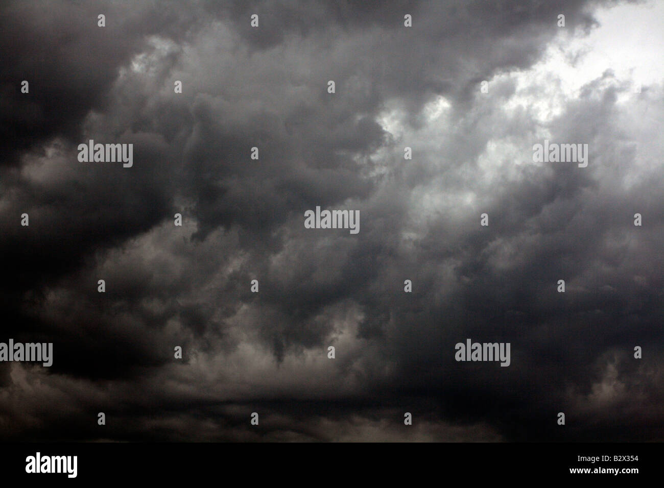 Unwetterfront Gewitterwolken. Stockfoto