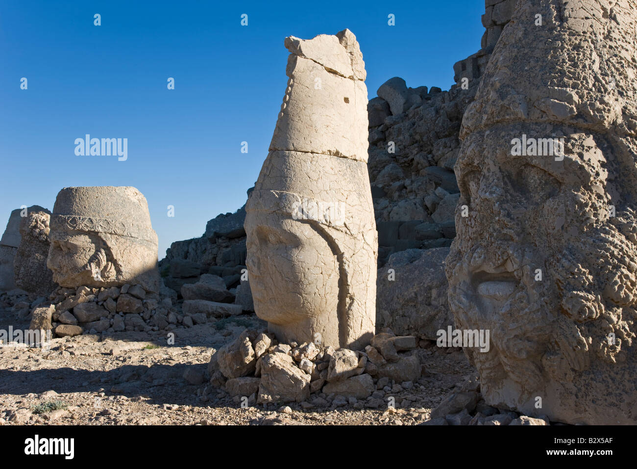 Alte geschnitzte Steinköpfe der Götter Nemrut Dagi Nemrut Dag auf dem Gipfel des Mount Nemrut UNESCO World Heritage Site Stockfoto
