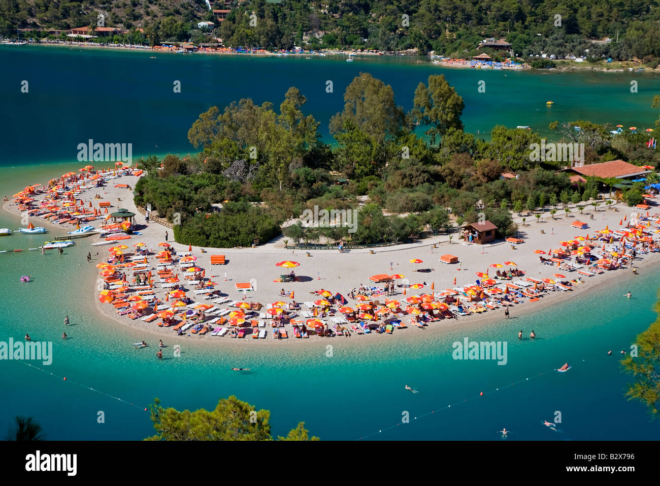Türkei Mittelmeerküste auch bekannt als der türkisfarbenen Küste in der Nähe von Fethiye Oludeniz erhöhten Blick auf die berühmte blaue Lagune Stockfoto