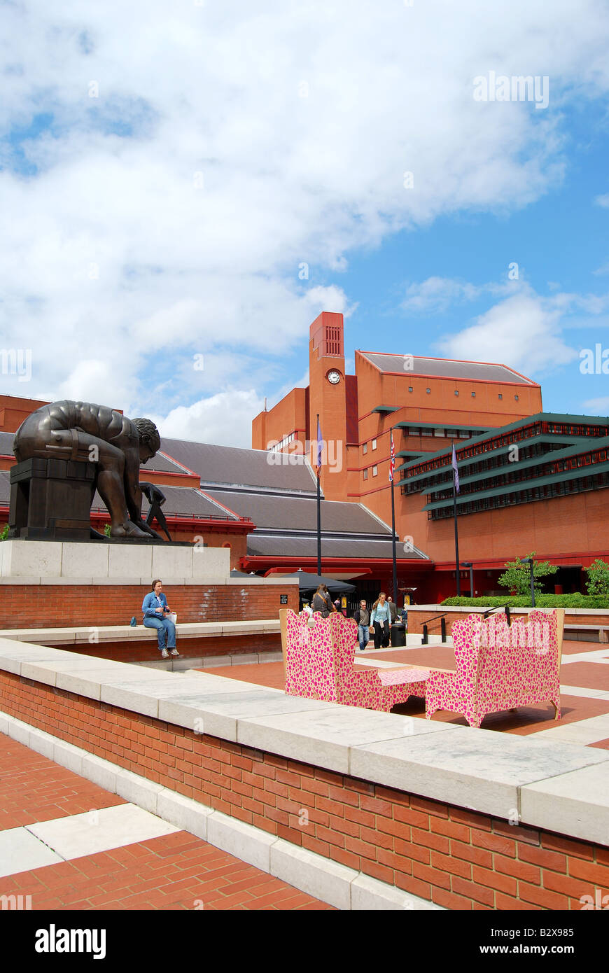 Blick von der Halle, The British Library, Euston Road, Camden Borough, London, England, Vereinigtes Königreich Stockfoto