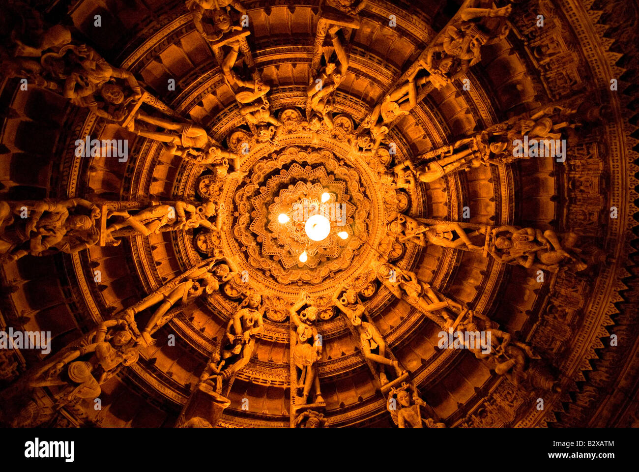 Innendecke der Jain-Tempel, Jaisalmer, Rajasthan, Indien, Subkontinent, Asien Stockfoto