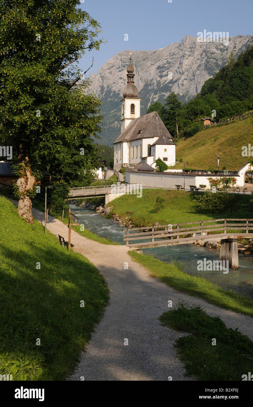 Kirche St. Sebastian in der Bayerischen Berg Dorf Ramsau Stockfoto