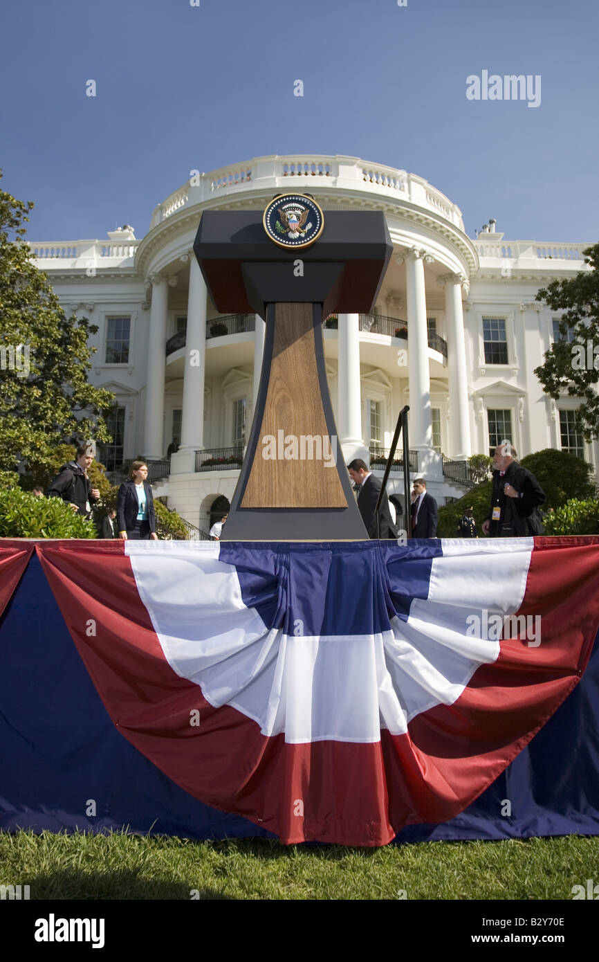 Presidential Siegel auf Podest vor dem Süden Portikus des weißen Hauses, der Truman Balcony in Washington, DC Stockfoto
