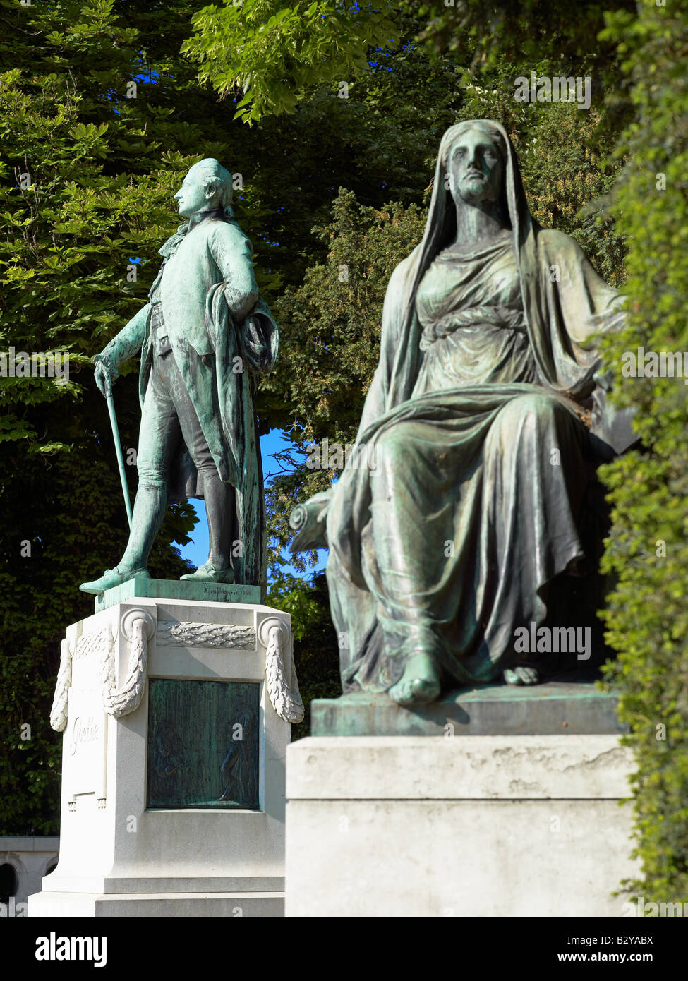 Straßburg, Melpomene Muse der Tragödie und Johann von Goethe Statuen des Bildhauers Ernst Waegener 1904, Neustadt, Elsass, Frankreich, Europa, Stockfoto