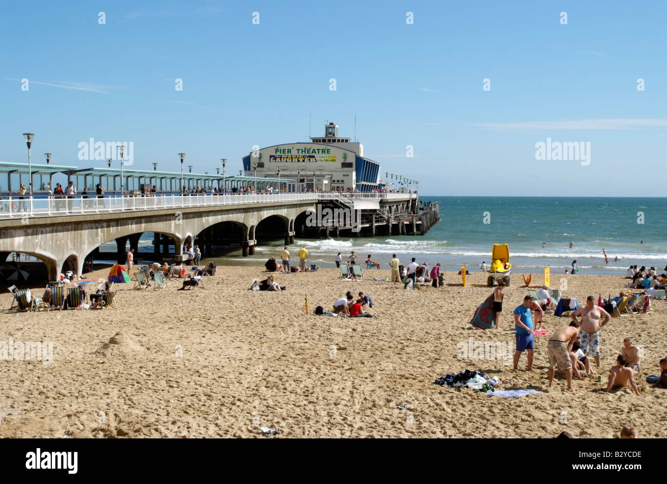 Pier und Strand von Bournemouth Seaside resort südlichen England UK Stockfoto