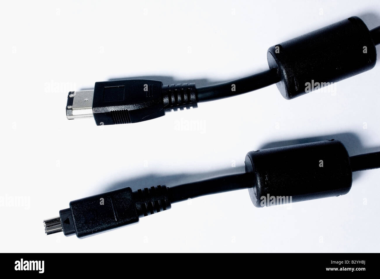 ein Firewire Stecker auf einem weißen Hintergrund Stockfoto