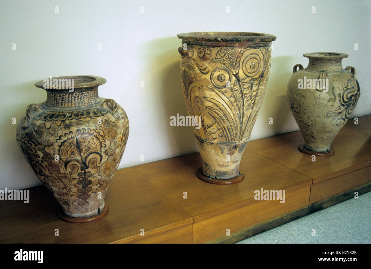 Urnen aus antiken griechischen Zivilisationen, Museum Heraklion, Kreta, Griechenland Stockfoto