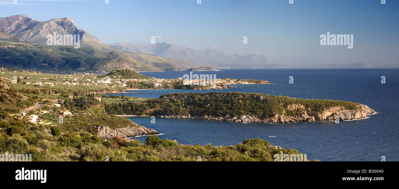 Panoramablick auf Stoupa Dorf Mani Halbinsel Peloponnes Griechenland Stockfoto