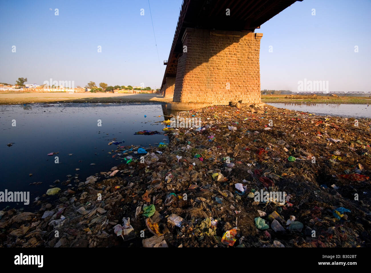 Verschmutzten Yamuna Fluß, Stadt Agra, Uttar Pradesh, Indien, Subkontinent, Asien Stockfoto