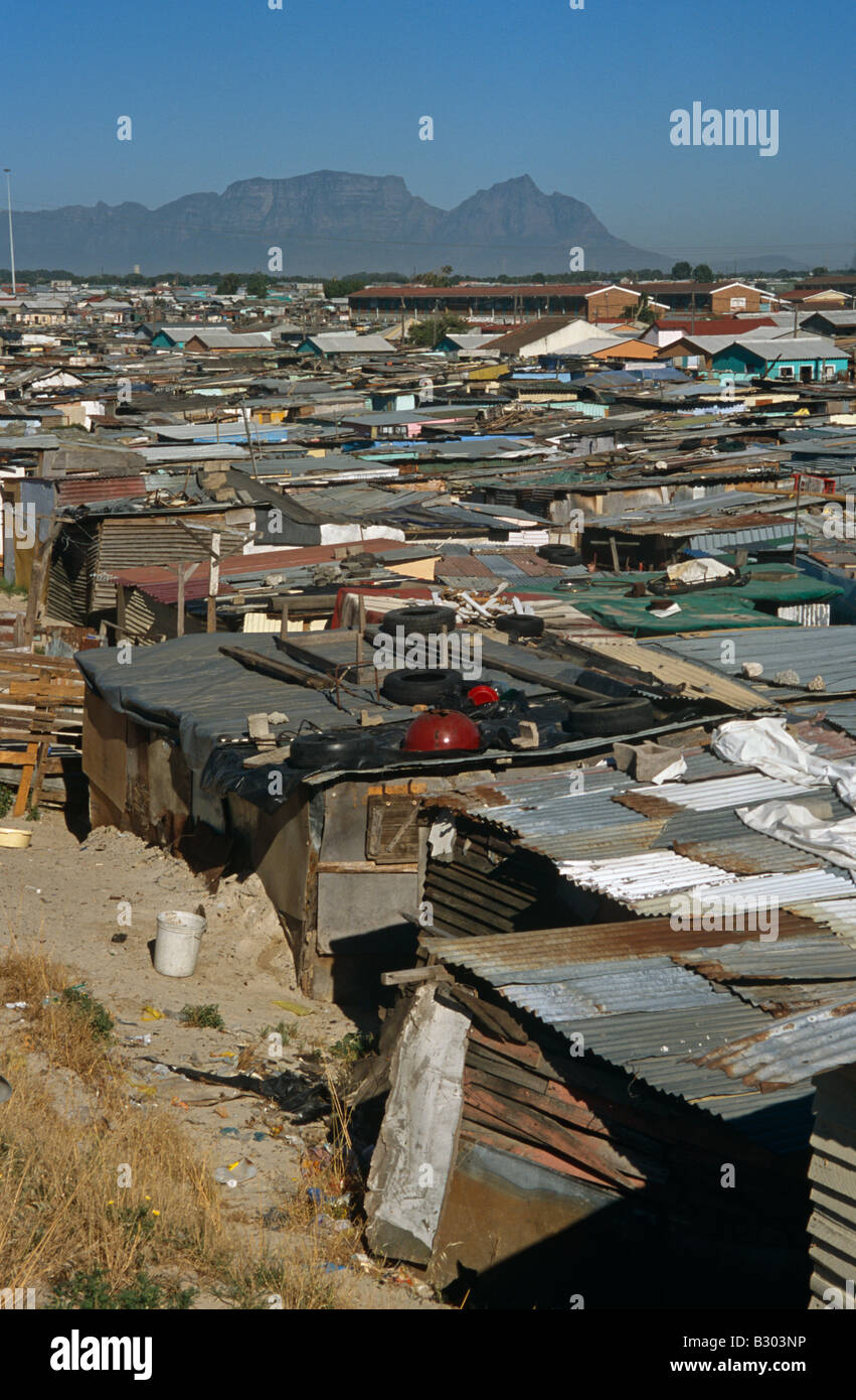 Blick Auf Uberfullten Wohnungen In Gugulethu Township Kapstadt Sudafrika Afrika Stockfotografie Alamy