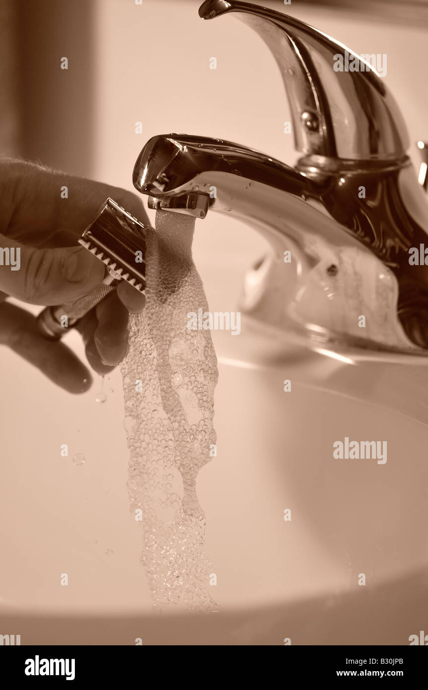 Antikes Waschbecken Stockfotos & Antikes Waschbecken Bilder - Alamy