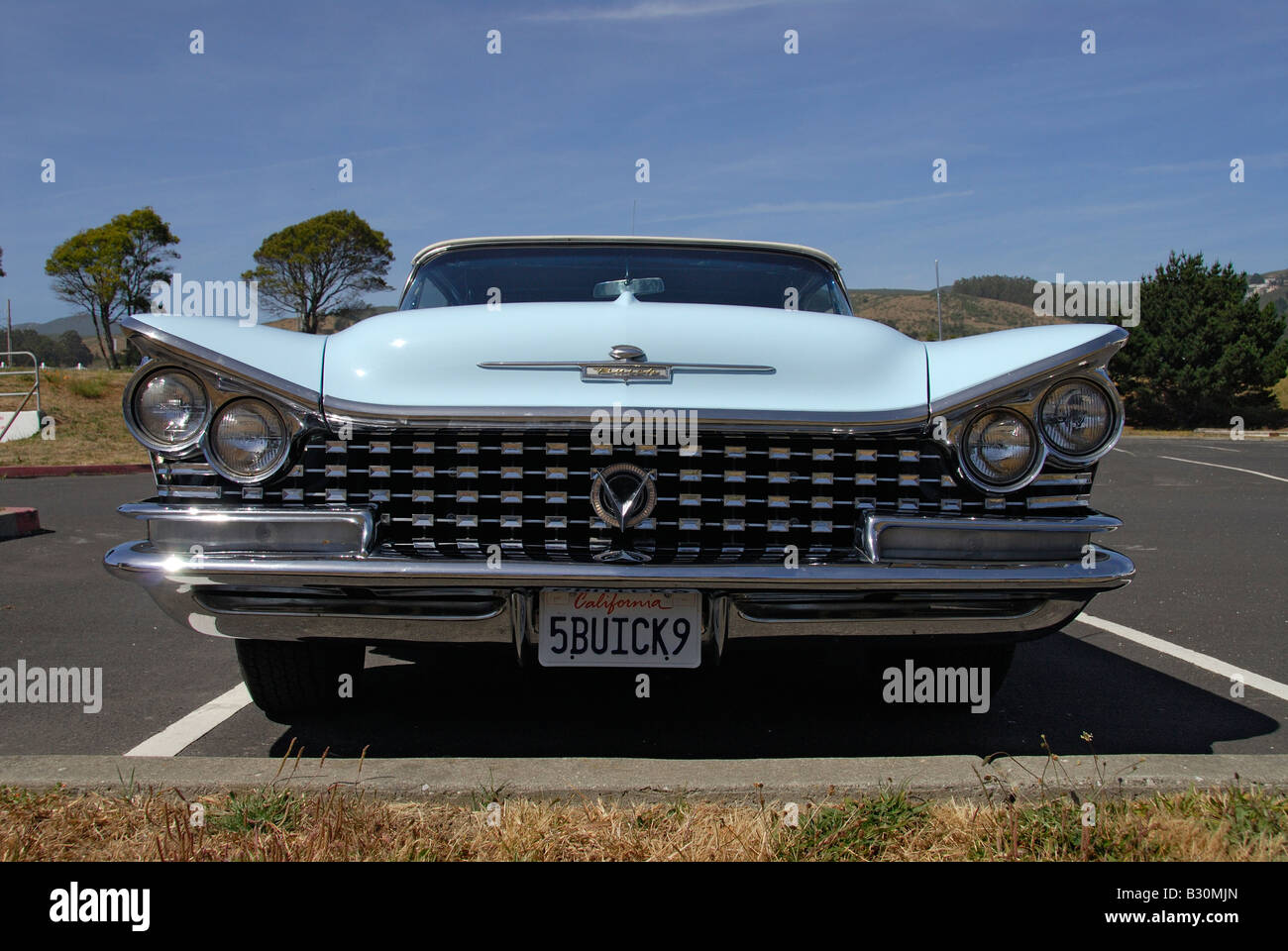 1959 der Buick Electra Chrom-Kühlergrill und Stoßfänger Stockfoto