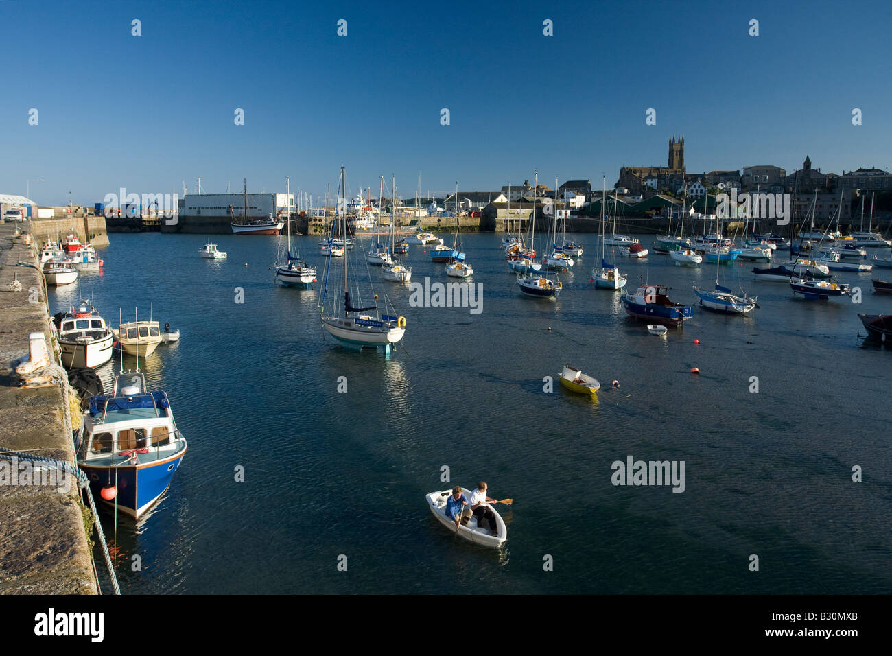 Penzance Hafen Hafen Cornwall am Abend Sommersonnenschein West Country England UK United Kingdom GB Großbritannien britische Insel Stockfoto