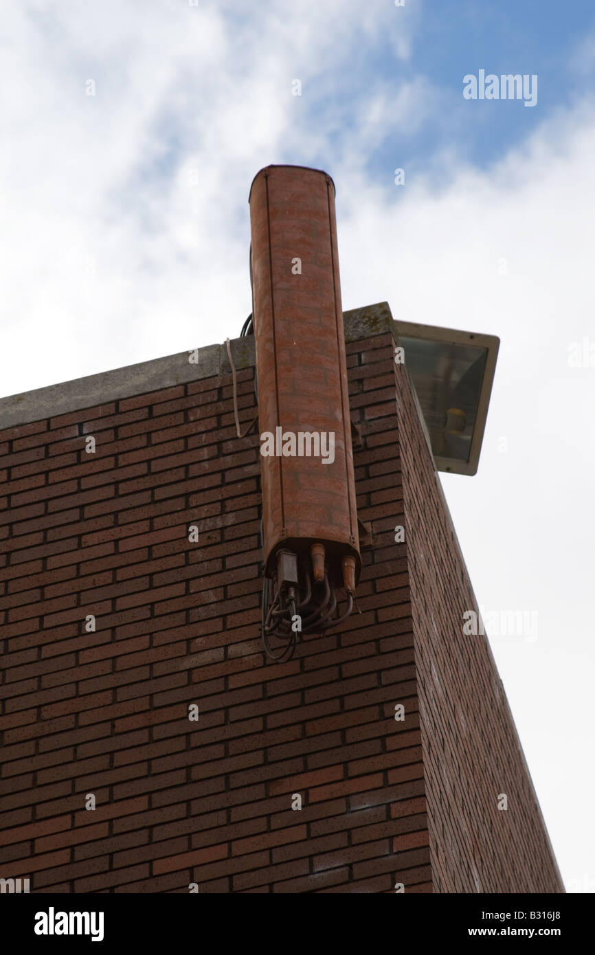 Handy-Antenne verkleidet, um harmonisch in Mauer. Stockfoto