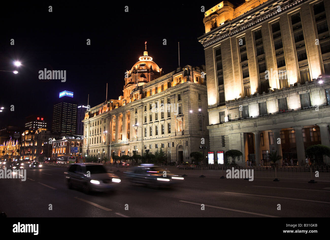 Zollhaus und Bank auf dem Bund in Shanghai, China. Stockfoto